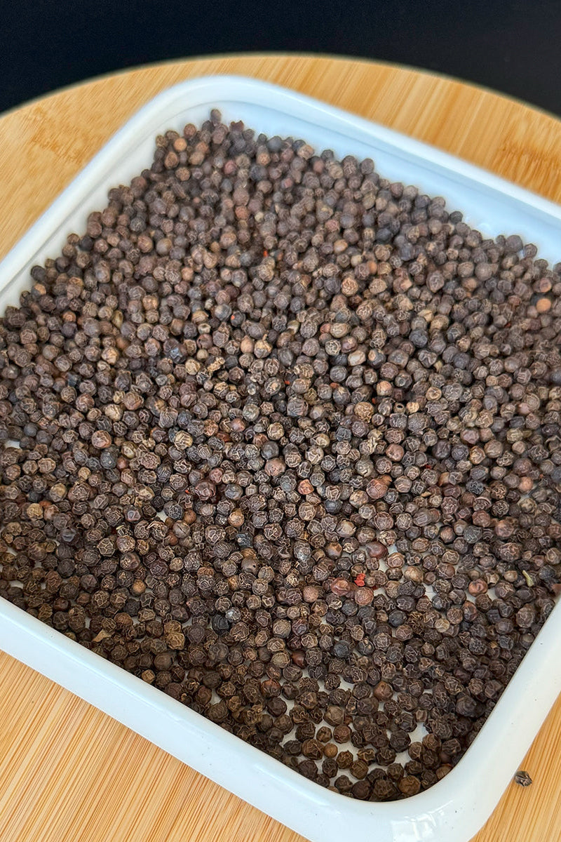 Poivre noir entier (en grains) 100 g (Tane Karabiber 100 gr) 550GL-Vietnam